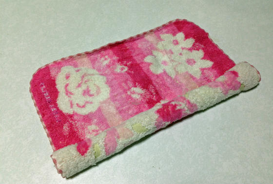 タオルの畳み方 ラッピングでおしゃれに贈るタオルギフト コラム オリジナルタオル製作所